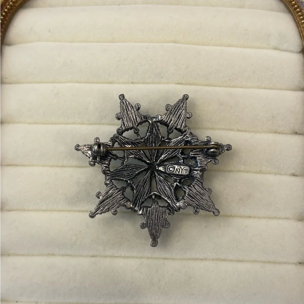 Signed NYT Southwest Faux Turquoise Brooch Silver‎ Tone Vintage Western Cowgirl